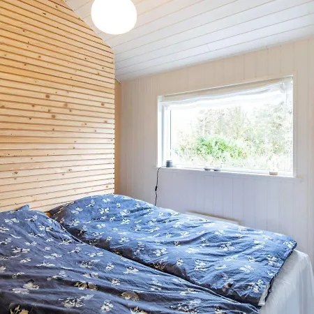8 Person Holiday Home In Vaeggerlose * Bøtø By