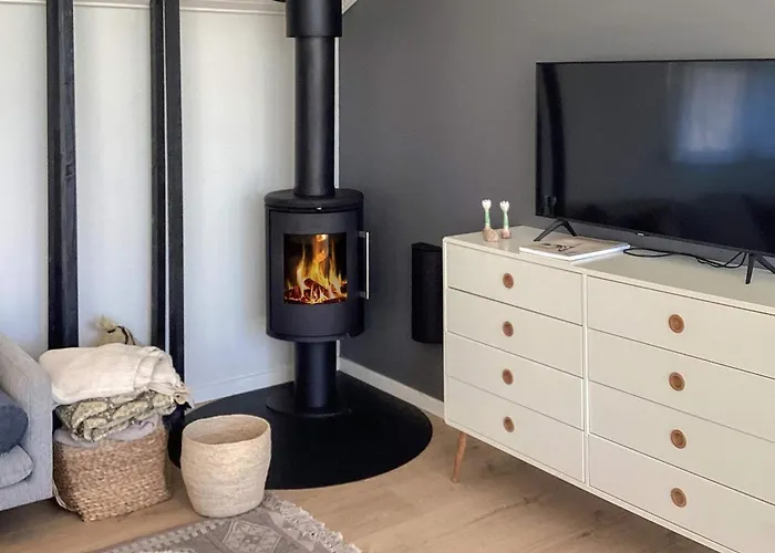 8 Person In Vaeggerlose * Bøtø By